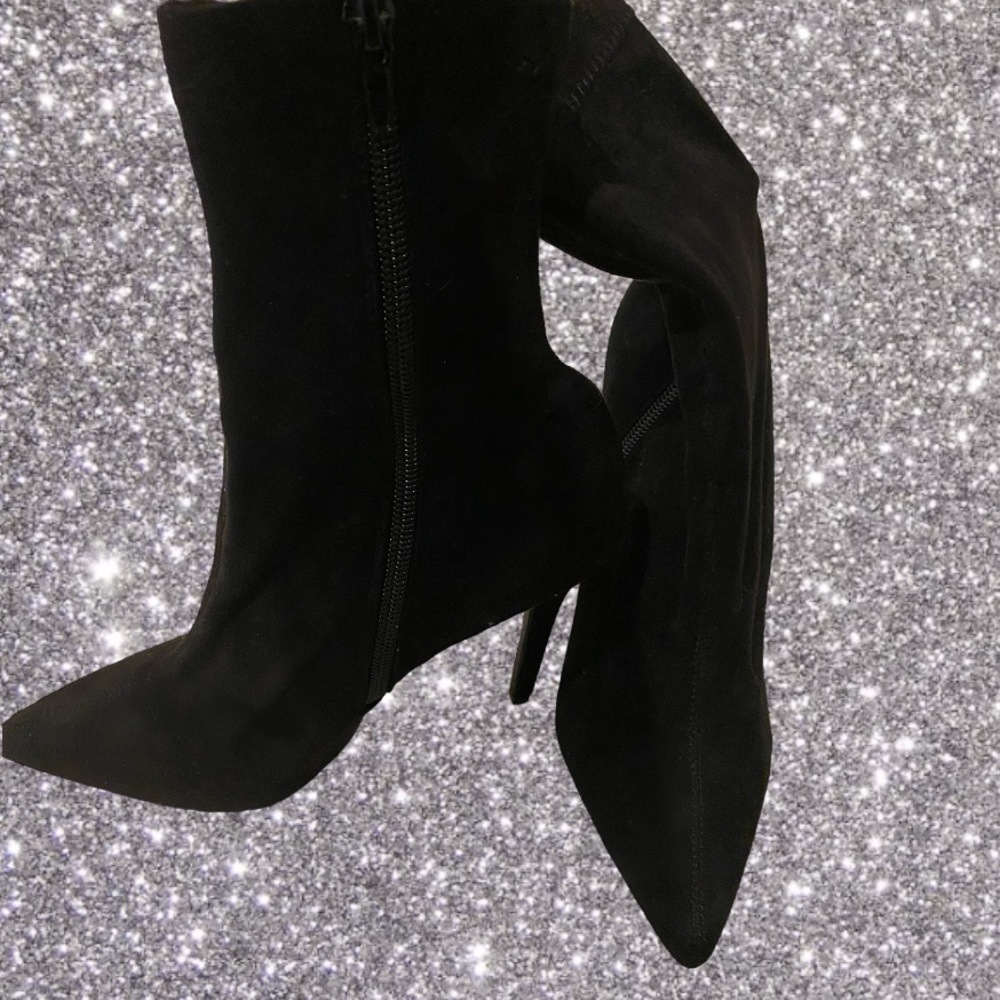 Olivia Thompson High Heel Black Suede Ankle Boots